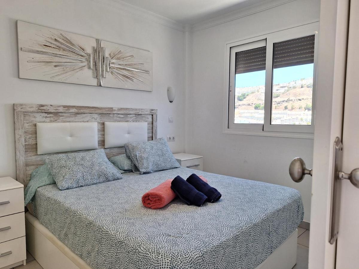 Solaris - Refurbished, Top Floor, Sea Views Puerto Rico  Luaran gambar