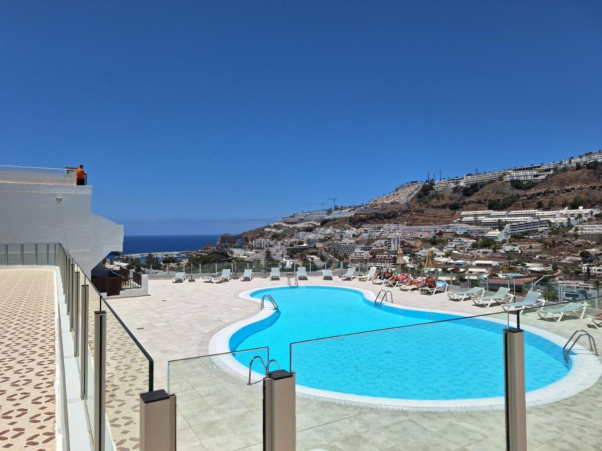 Solaris - Refurbished, Top Floor, Sea Views Puerto Rico  Luaran gambar